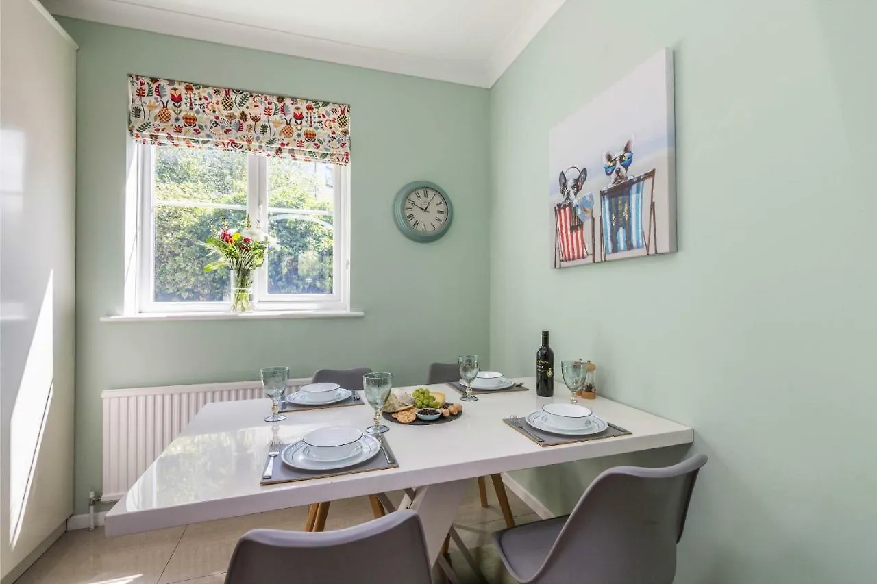 Apartment De Luxe Short Stays-Mapperley House Nottingham