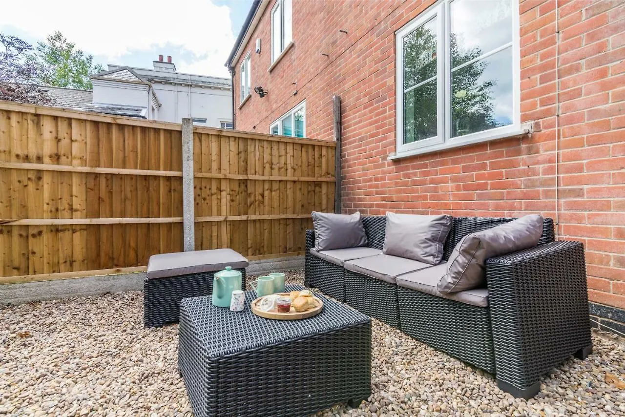 Apartment De Luxe Short Stays-Mapperley House Nottingham United Kingdom