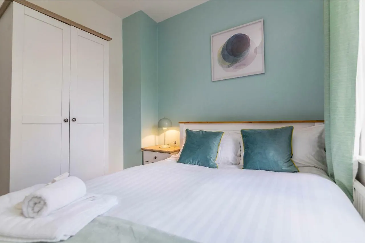 De Luxe Short Stays-Mapperley House Nottingham