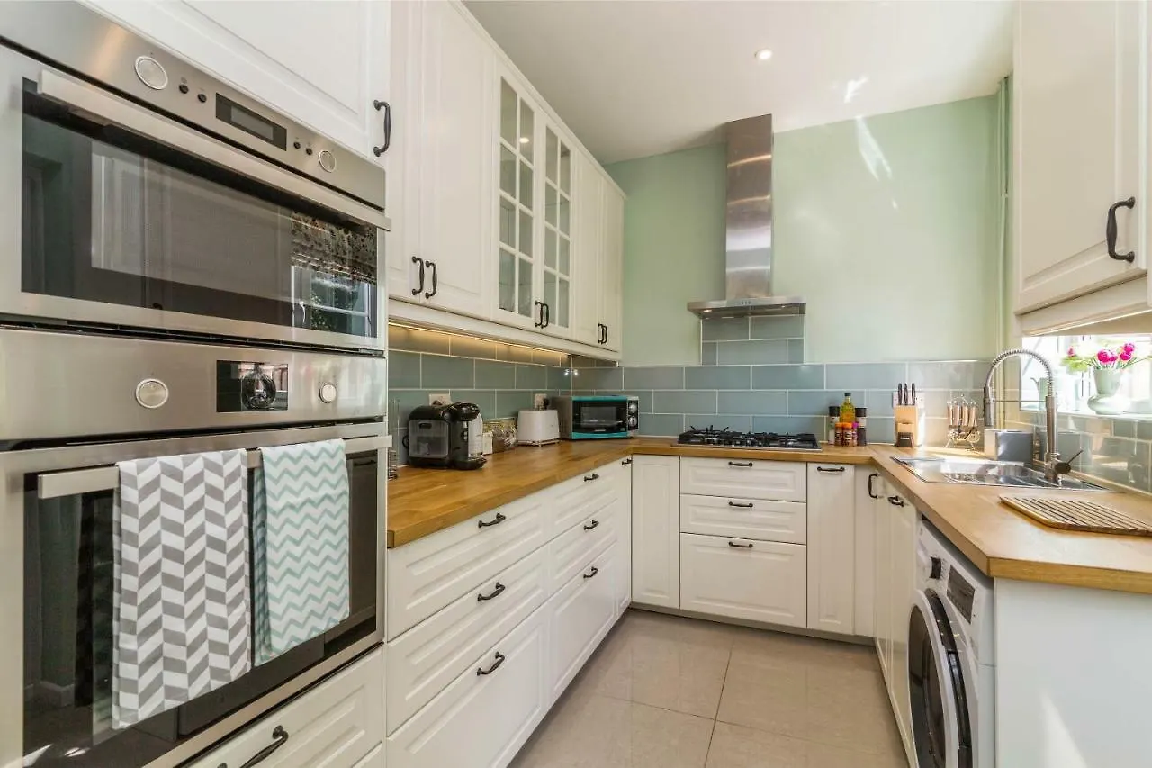 Apartment De Luxe Short Stays-Mapperley House Nottingham