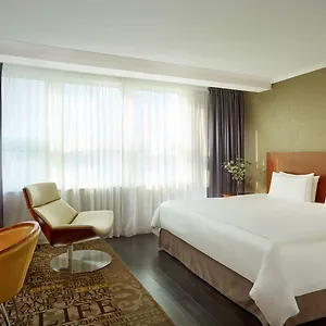 Park Plaza Otel